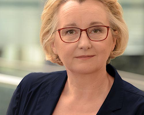 Portrait von Theresia Bauer, Die Ministerin für Wissenschaft, Forschung und Kunst